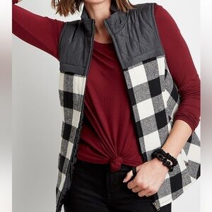 Maurice’s Buffalo Plaid wool Flannel quilted Puffer Zip Vest black white‎ large